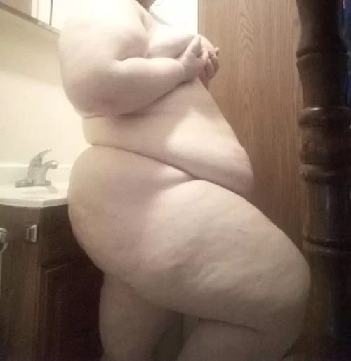 Hm... I'm thinking I need to be bent over that sink 🤔