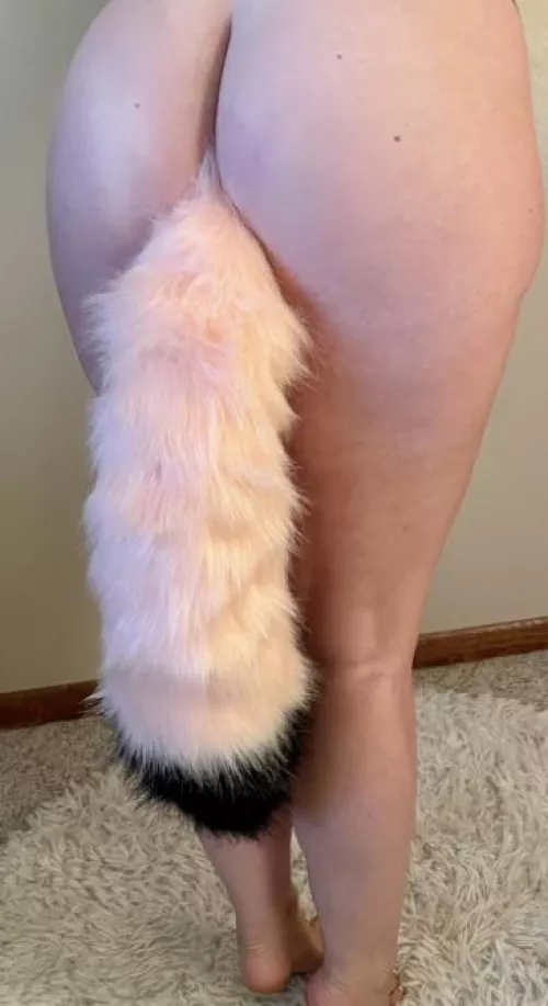 Hope you enjoy it as much as I did, large plug if you’re wondering!😏😈