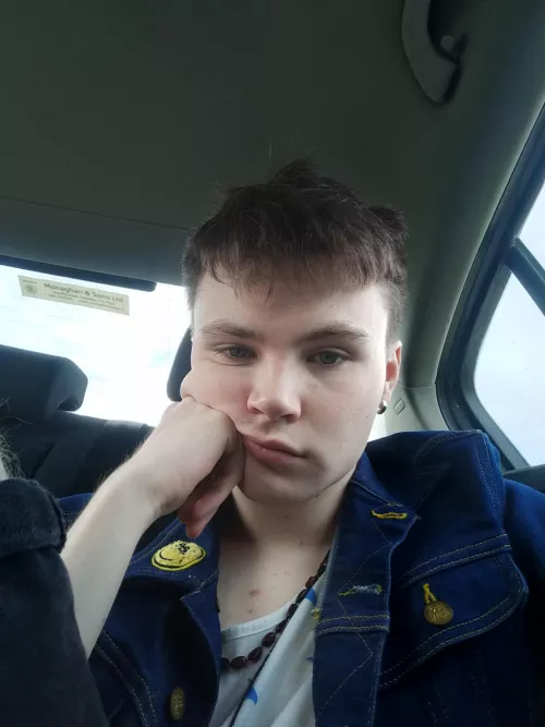 I hate the back seat almost as much as I hate looking twelve 😭😭😭.