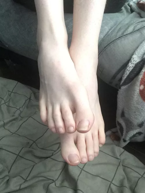 I love it when i get compliments about how cute my feet are 😊
