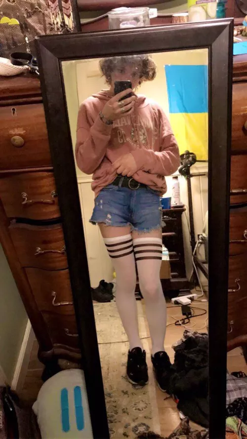 If u brought me on a date this is what I’d wear :3 💜🖤✨