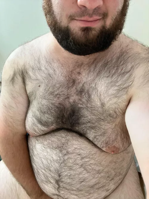Iโm roasted after drinking two or 3 too many beers:.. who wants some of this sexy fuzzy fun