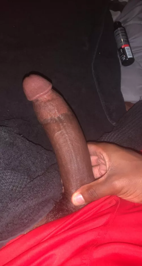 I’m so tired of masturbating, I need a willing participant. 😌