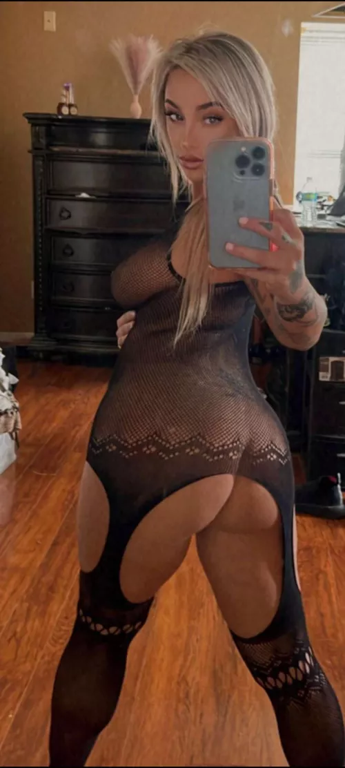 Looking for a thick dick to sit on 😈