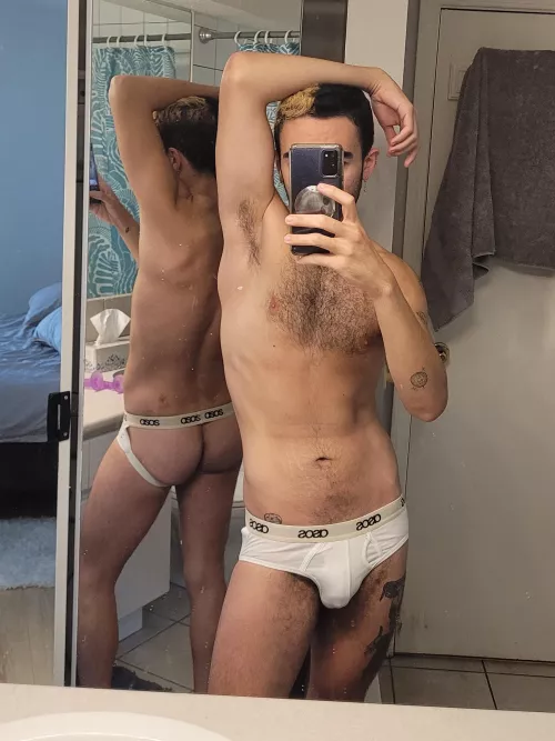 love how surprised boys are when they see the back 😈