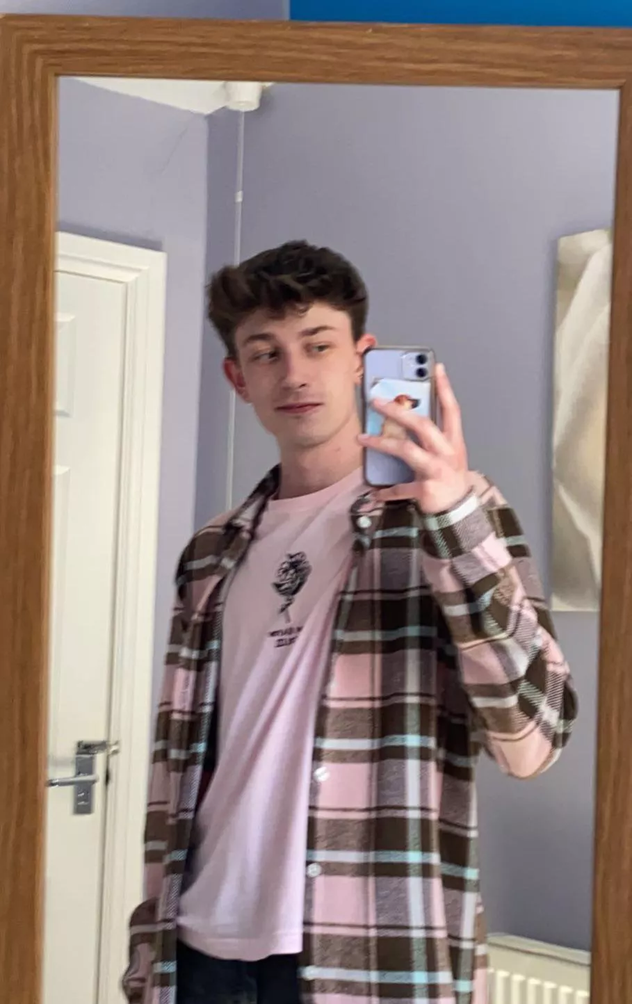 omw to wetherspoons someone buy a broke boy some drinks ;(