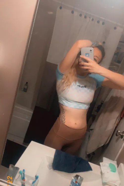 Ribs always sneaking into pics