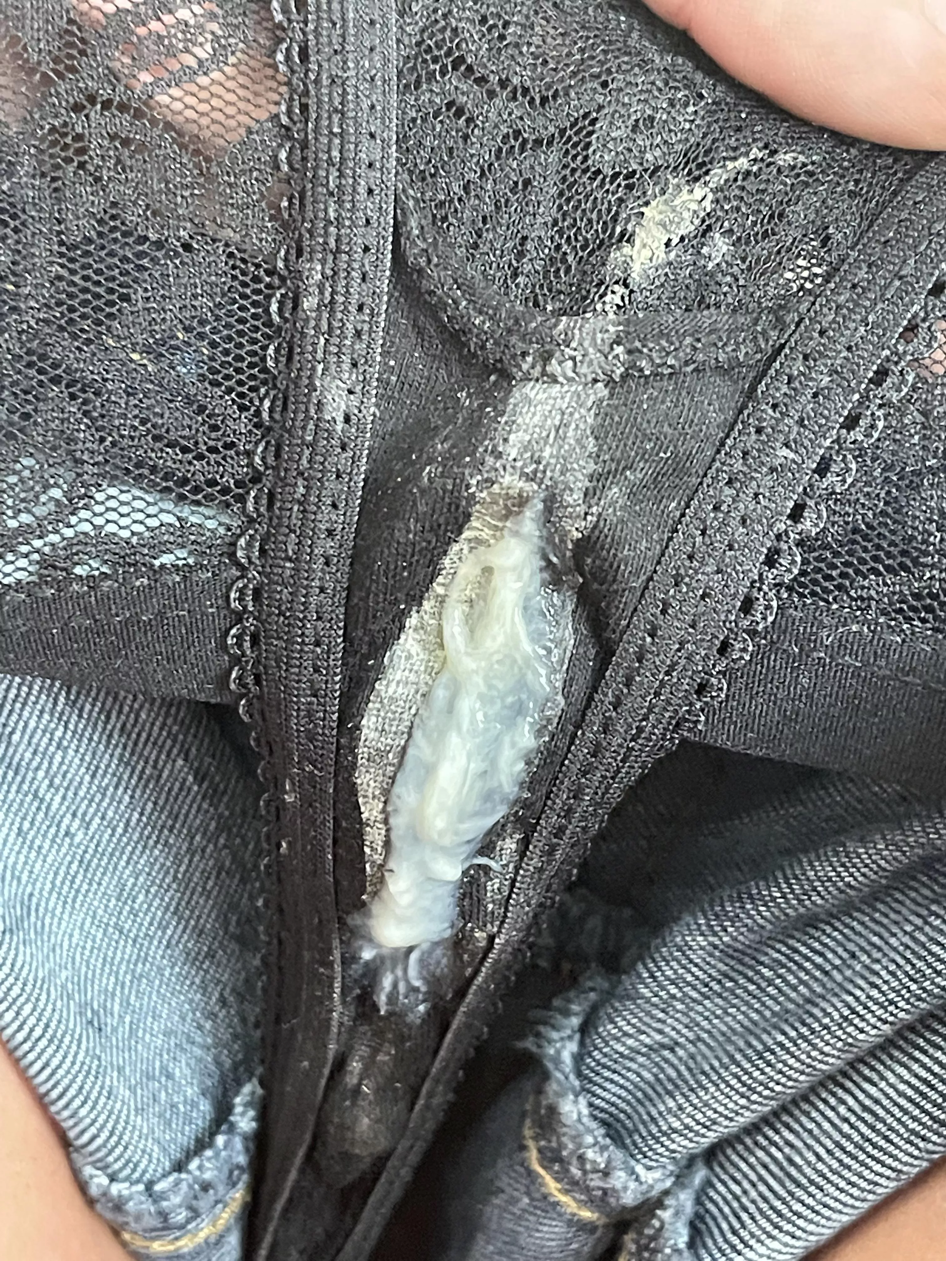 Someone’s a bit wet today .. only 4 hours in 😋 [F]