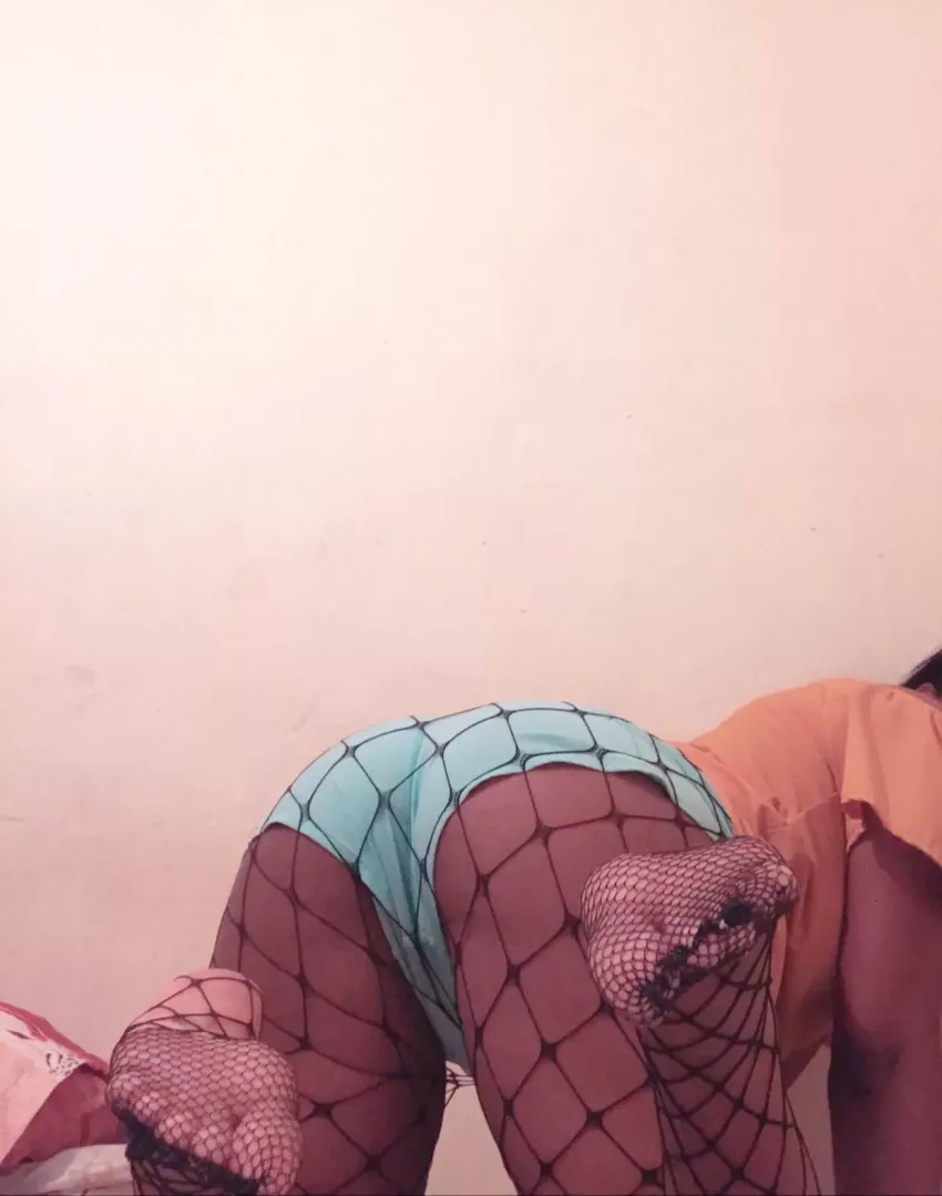 [18F] Should I keep them on or would you like to take them off? 🤤