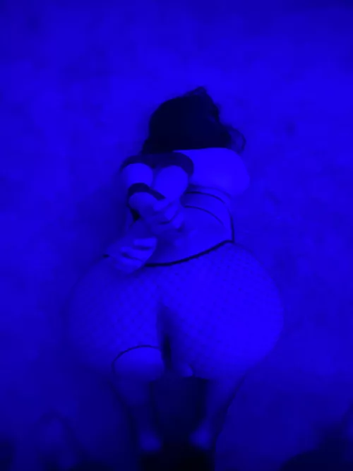 A reminder is often needed to put her [F] in place. At my [M] feet.