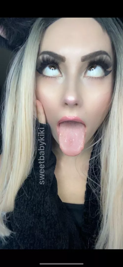 ahego wiff my big brown eyes 🥹