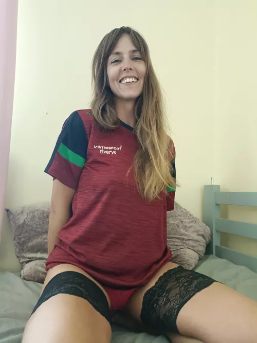 an Irish sports Jersey most of you guys wouldn't have heard of the sport GAA. 😘 [F]