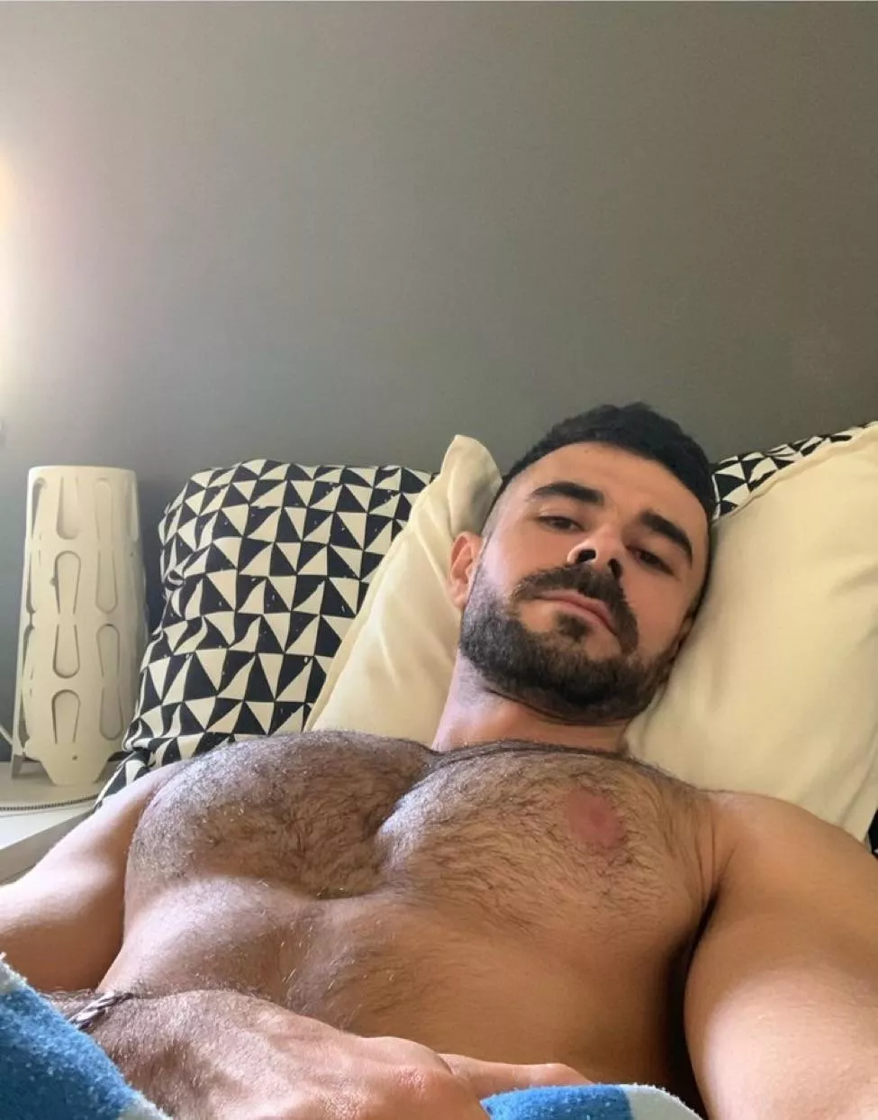 Come to bed x - CasualChicopt2