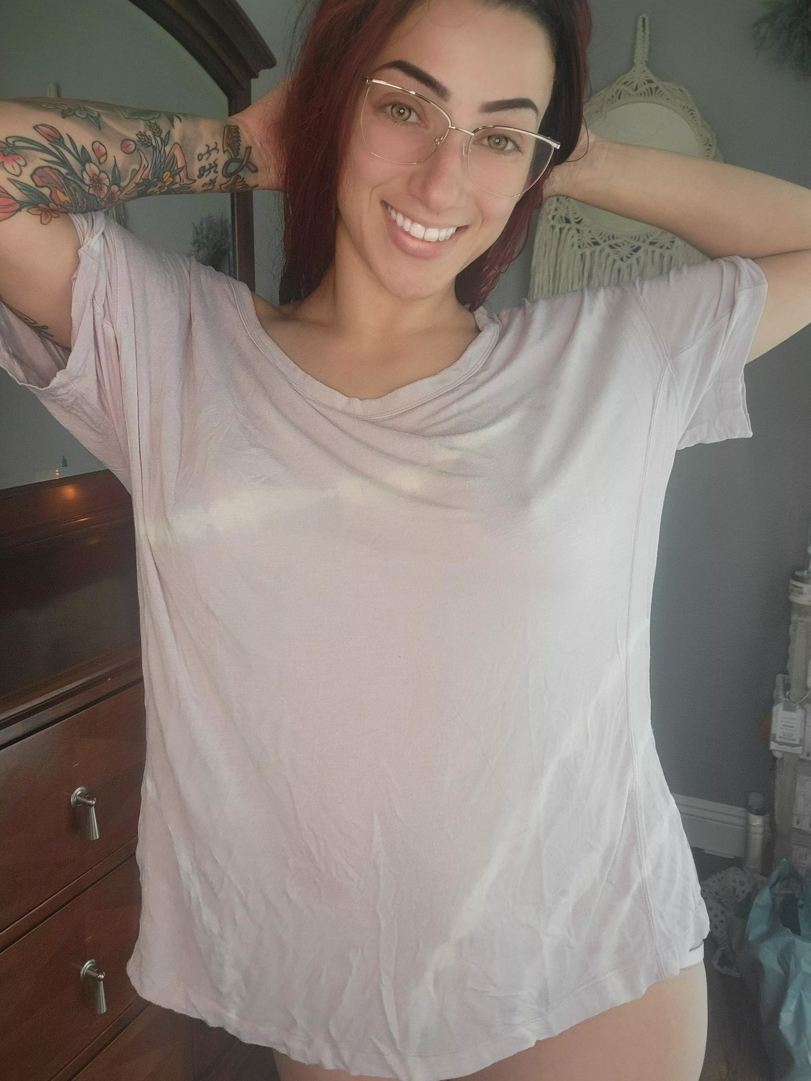 (f) just a mom uwinding and spending my night in bed watching Netflix...I hope you would join me