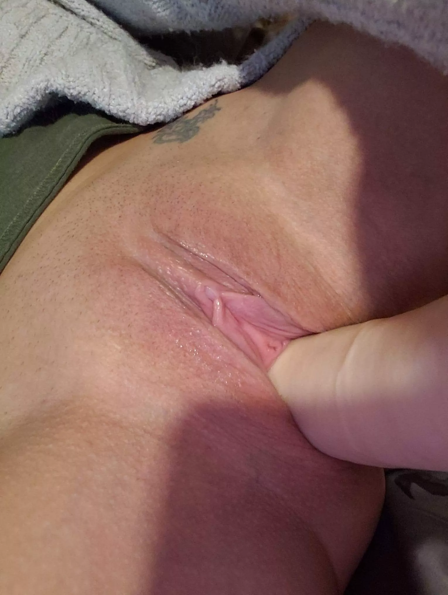 Fuck I'm horny, please just play with me [image]