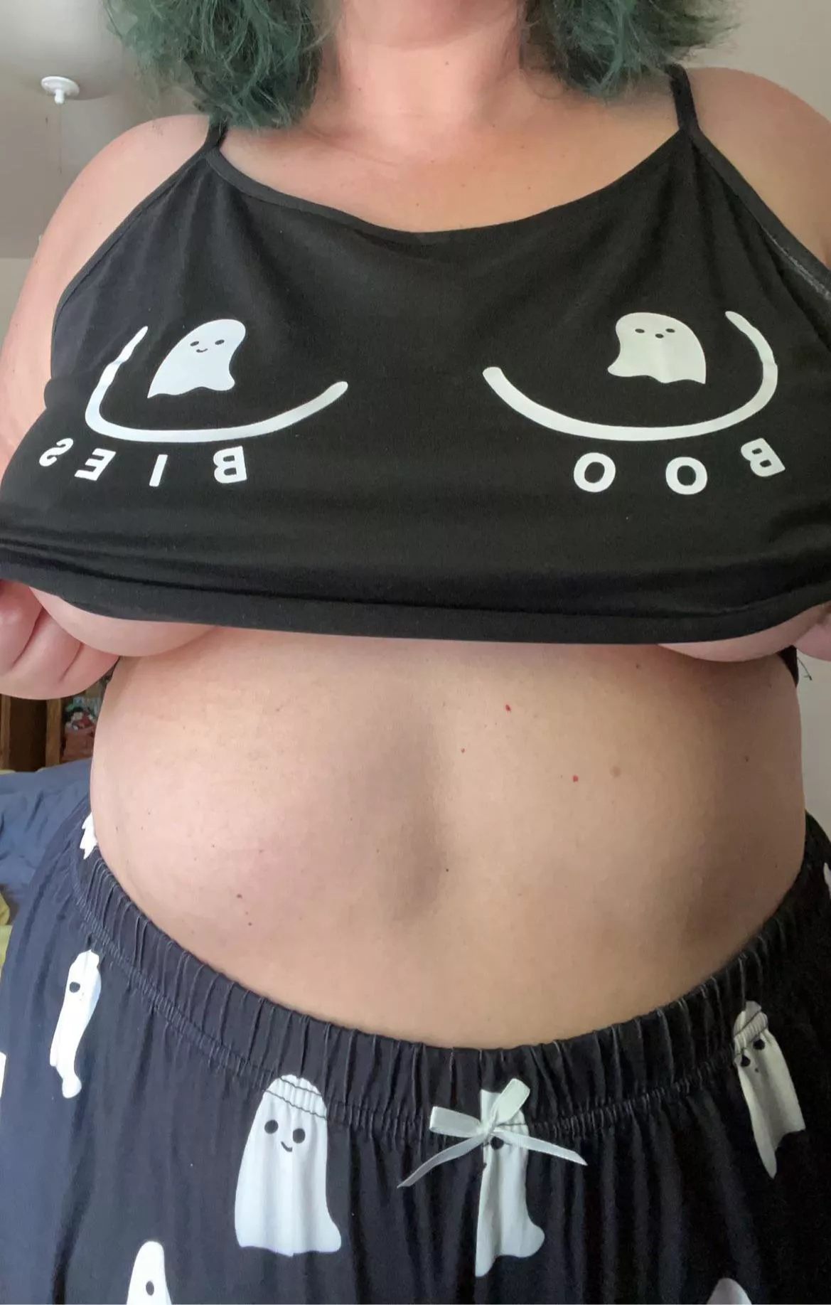 Good Morning! Can we pretend it’s spooky season yet?