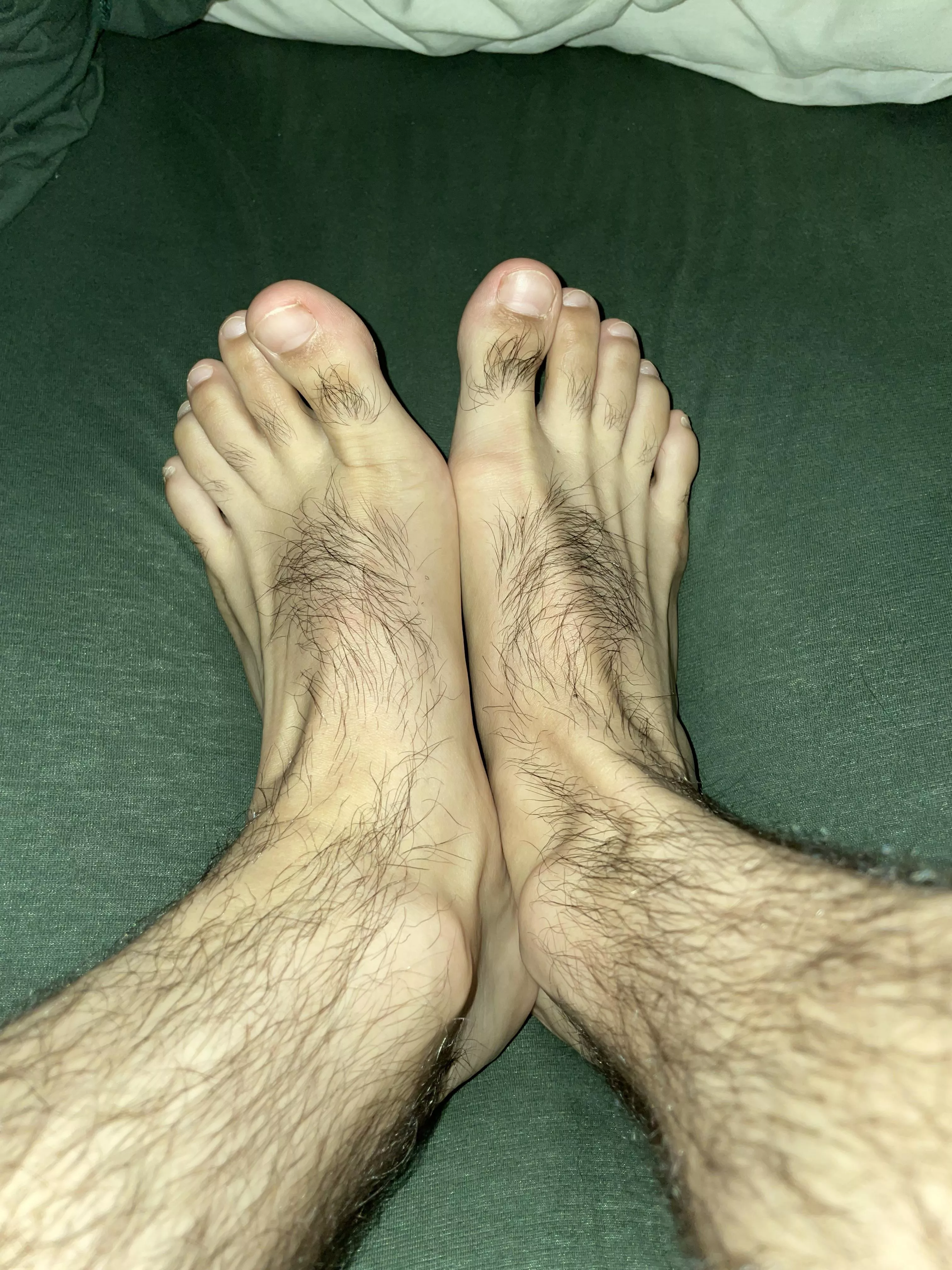 Happy Saturday 😁 pm me, bored and horny