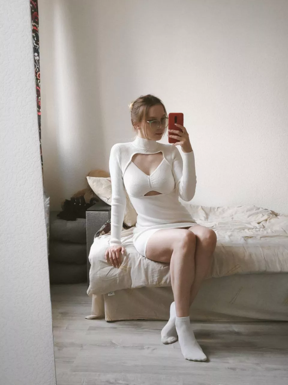 I think this dress suits me :)