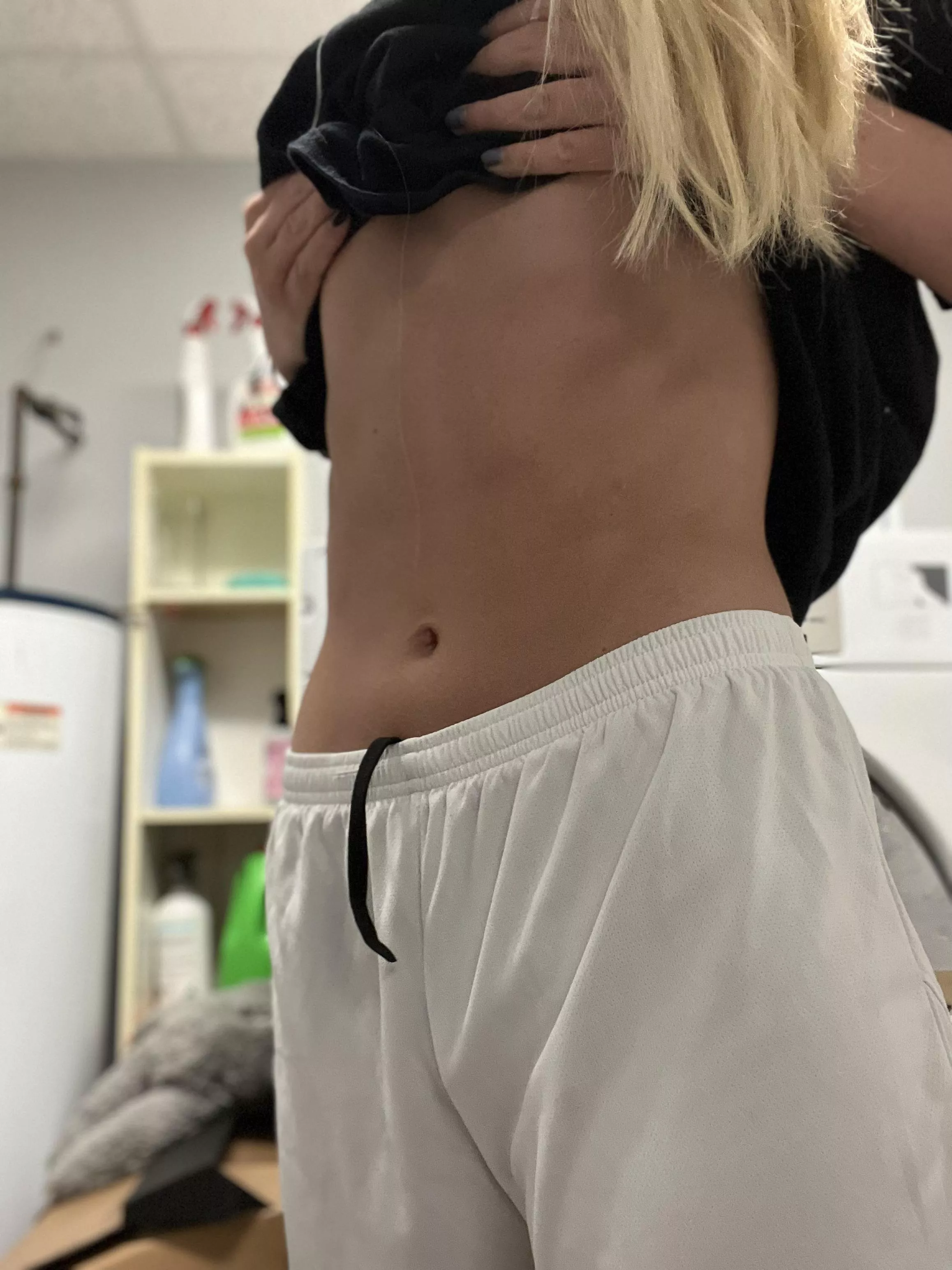 [IMG] Do you see that little dangle of hair lol