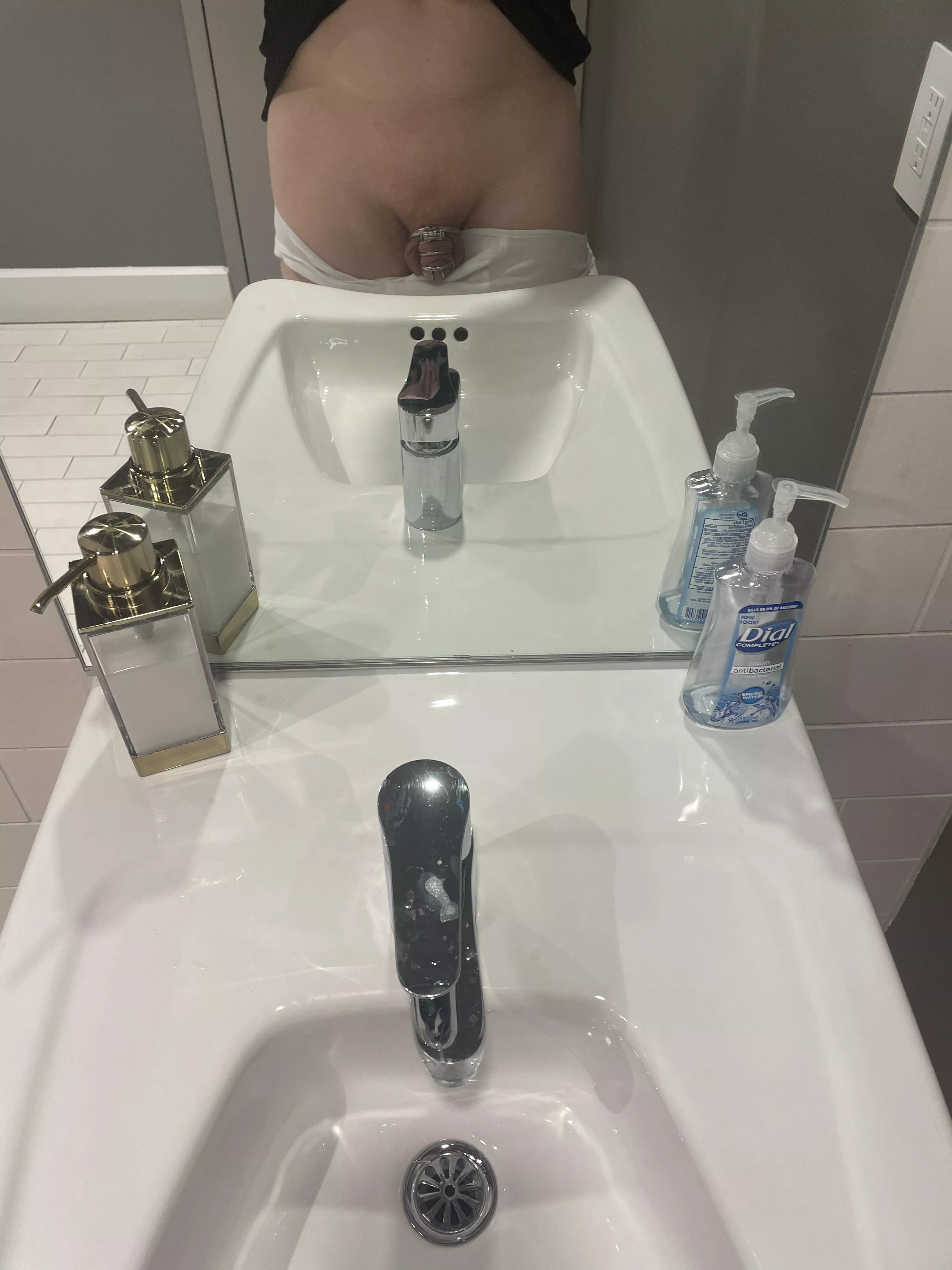 Showing off at the gym Showing off at the gym