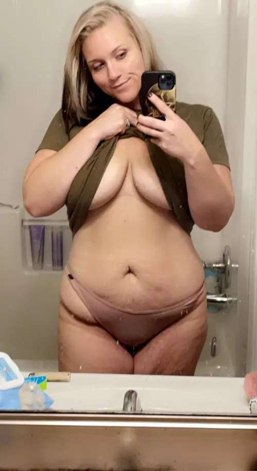 Up so late 😅 it’s hard being a working mom and a full time student. Being naughty is my only stress relief 🥺😈