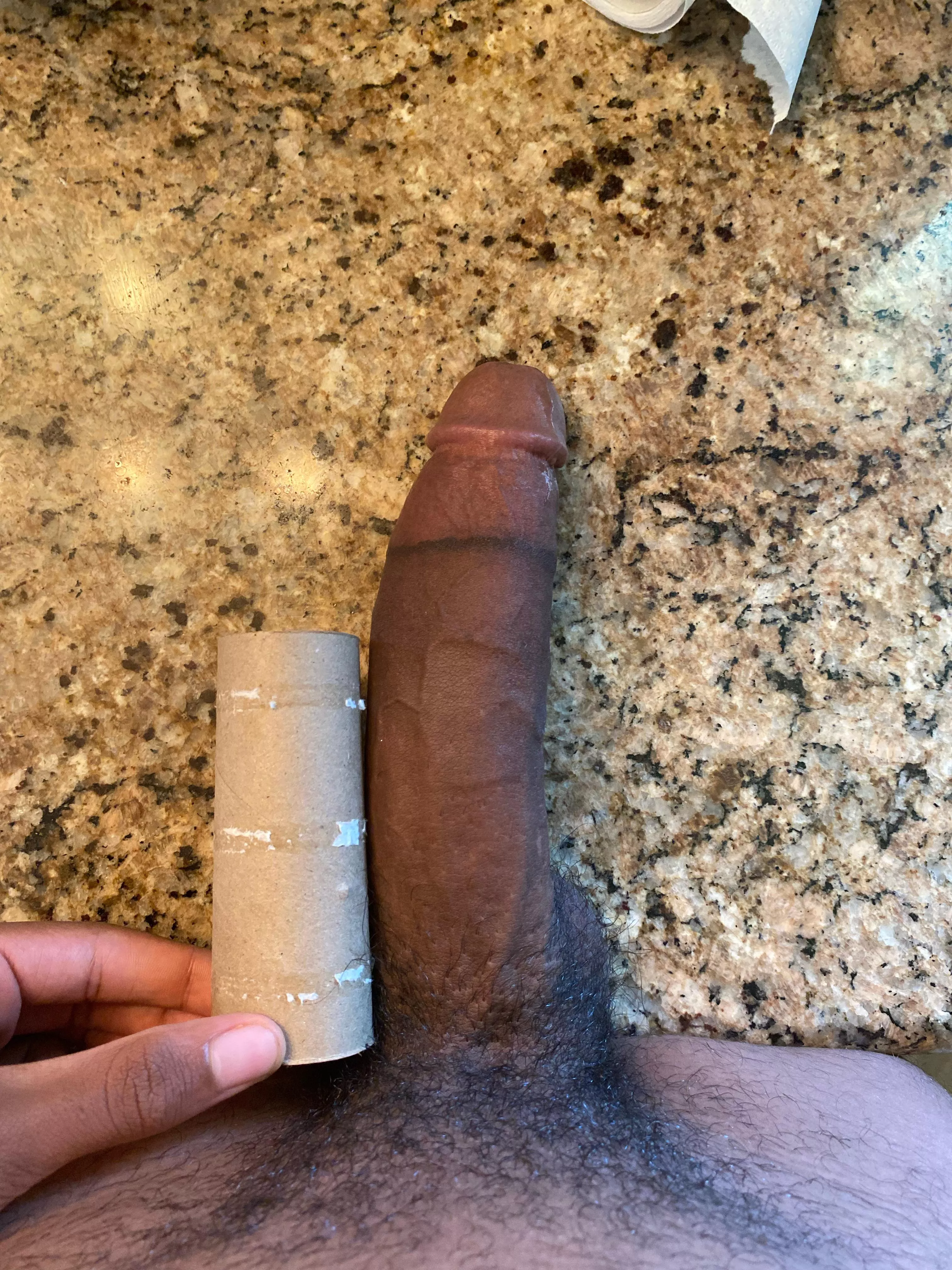 upvote if ur smaller 😈