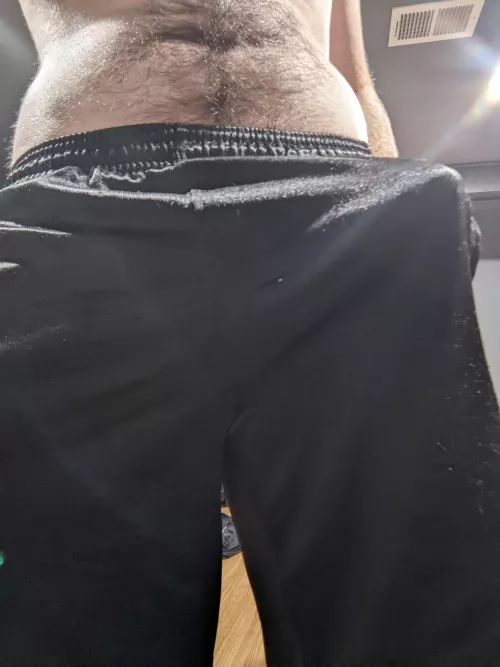 you see the guy next to you has pitched quite a tent while looking at you, wyd? (my dms are always open for anything)