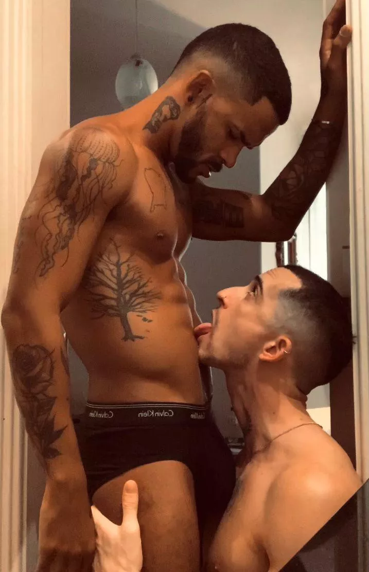 You wanna lick it too? 😝