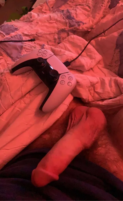 Anybody wanna play dbd? 😏