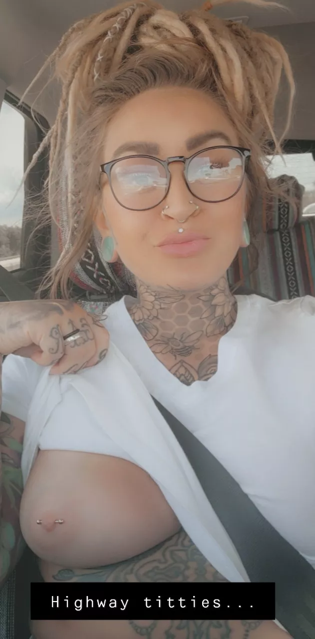 ever get the urge to just show your tits to everyone you pass...or is it just me.😜