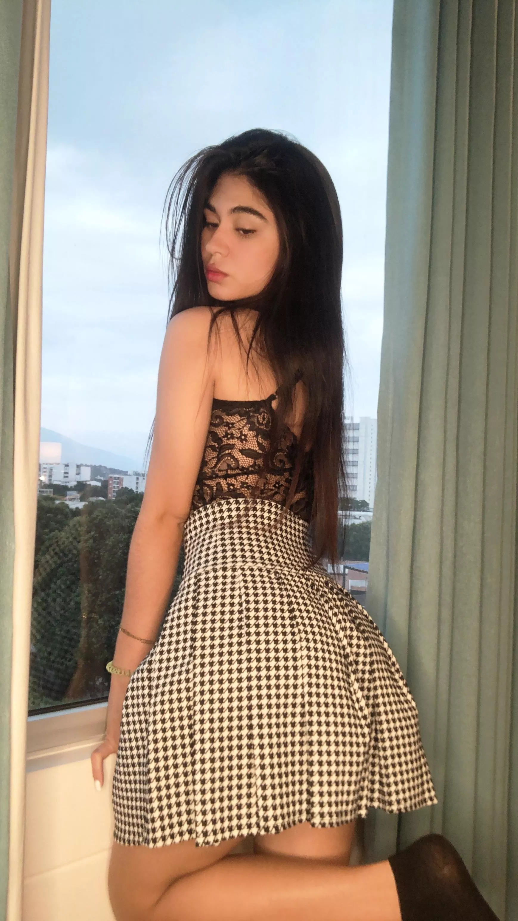 if u eat my pussy until I’m cumming & shaking, I’ll let you cum on face deal? 😈😋😊 [F]19