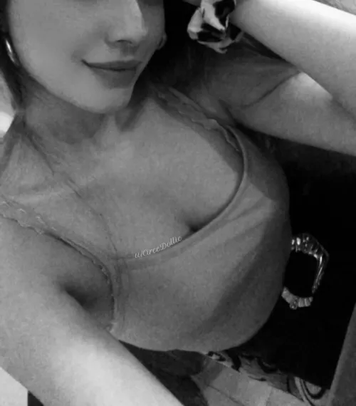 I'm not here to show you my smile 👀