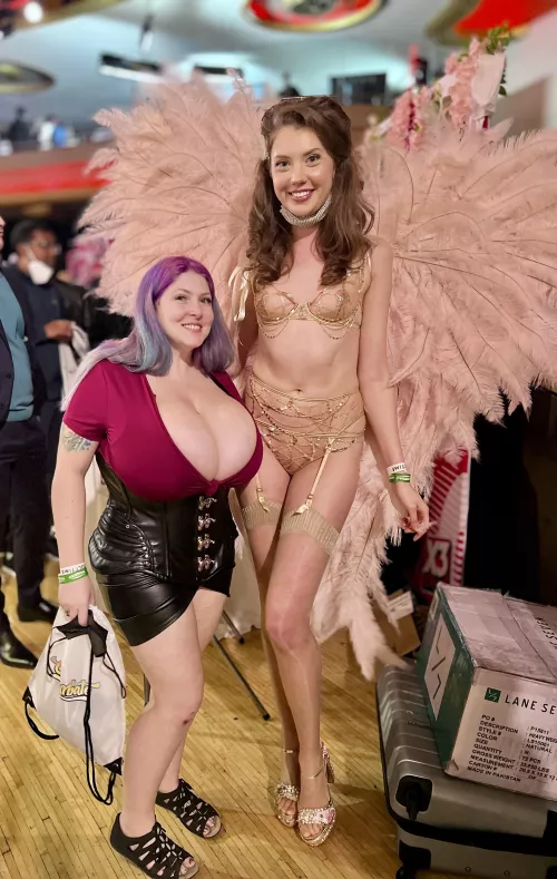 I’m short but that doesn’t mean I’m small 😂