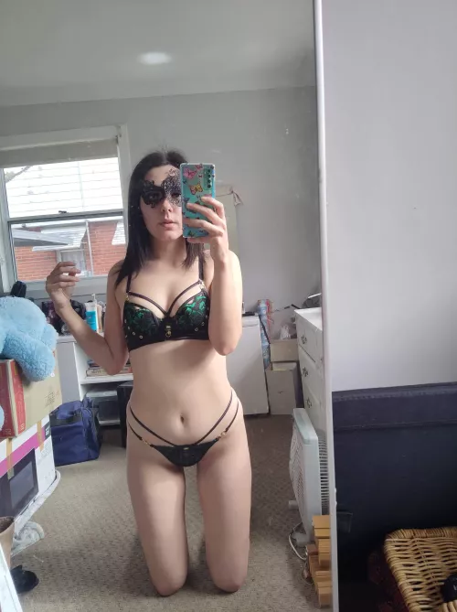 Master I’m On my knees and waiting xx. @lulu_atic