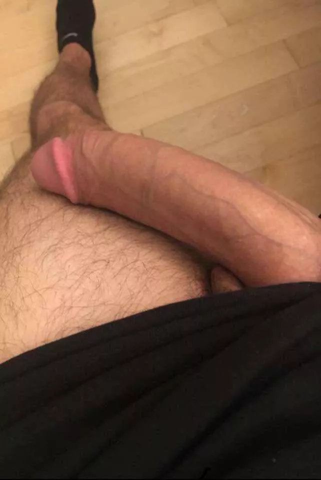 Who gives good head in here?