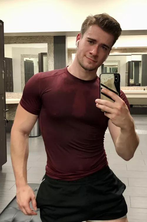 Working on the revenge body that my ex never deserved 😤💪🏻