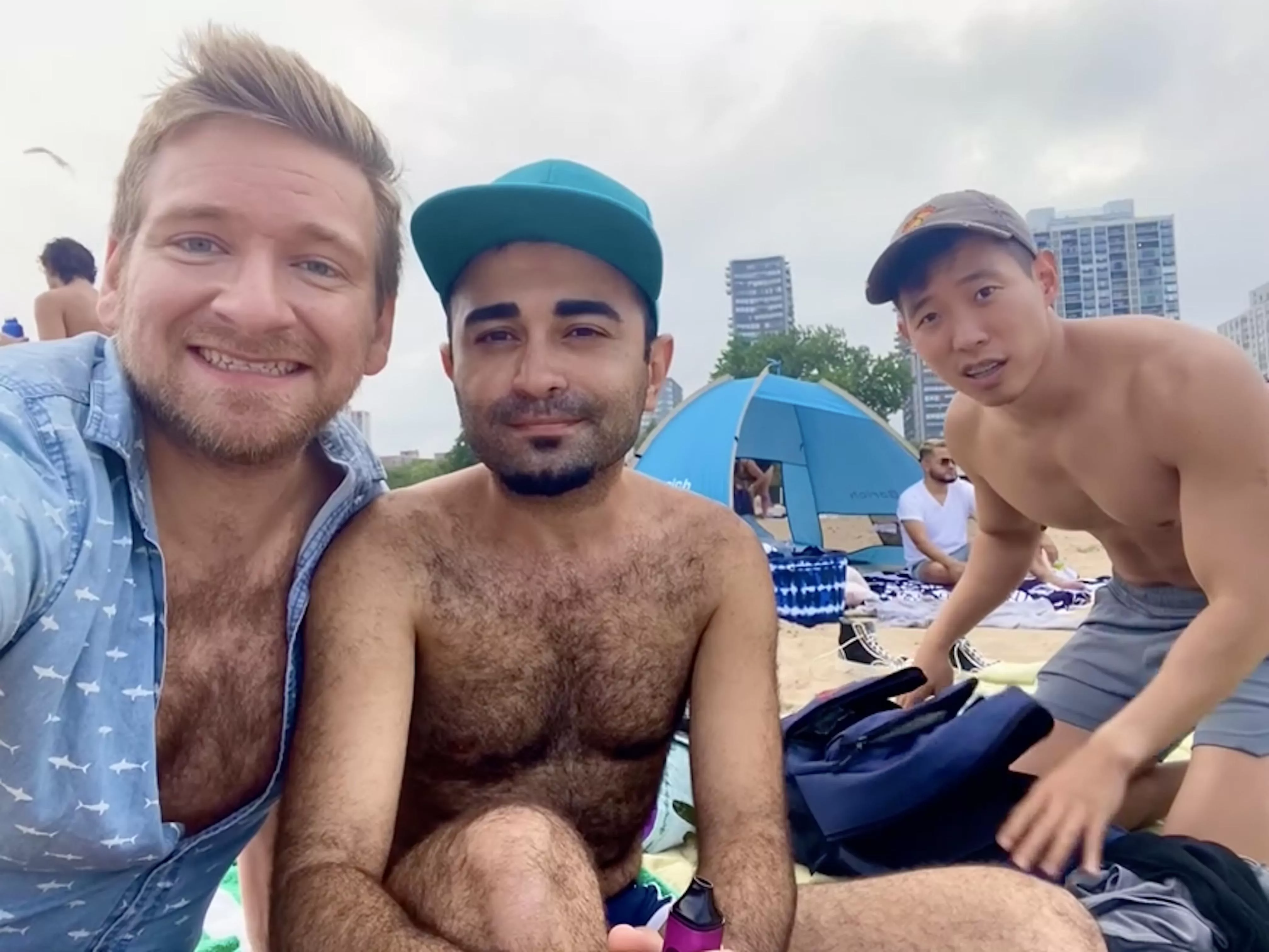 Cute photo my friend took of us at the beach 😃