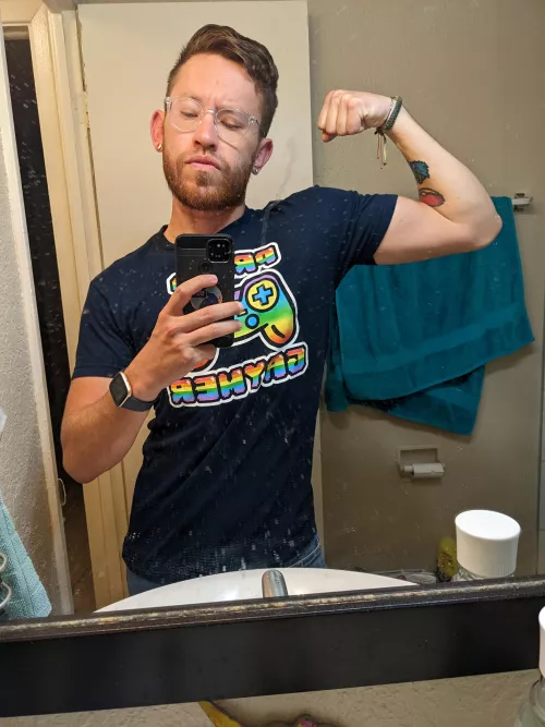 filling this shirt lil by lil