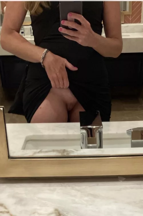 HARD to say how many saw my pussy this weekend