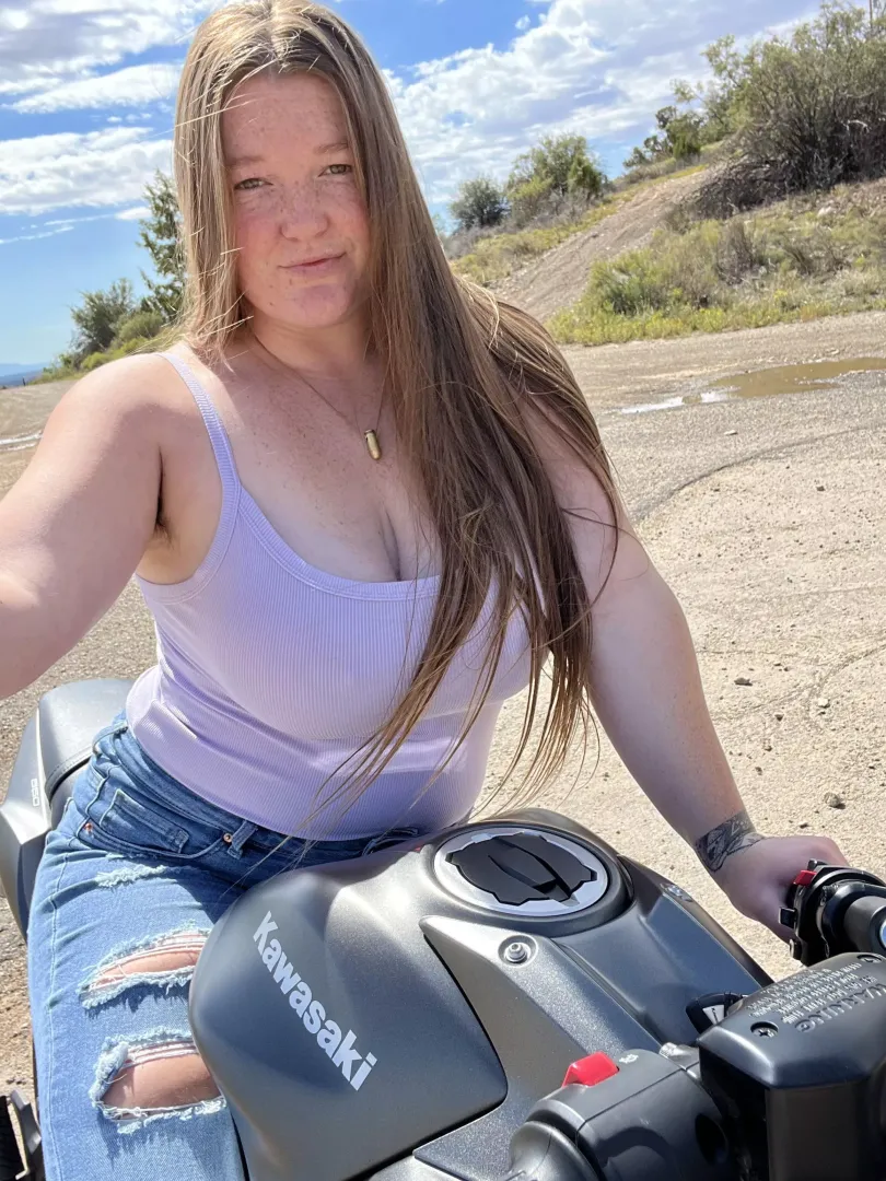 I promise I know how to ride, would you like to find out for yourself??😜