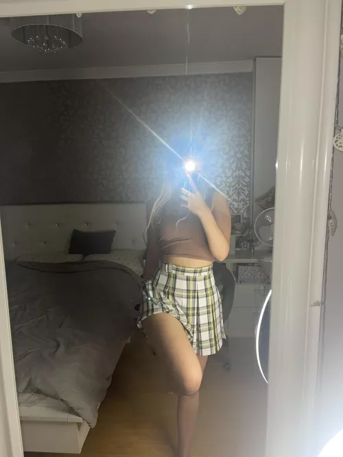 I would love to take a mirror selfie if both of us are naked.. 😘