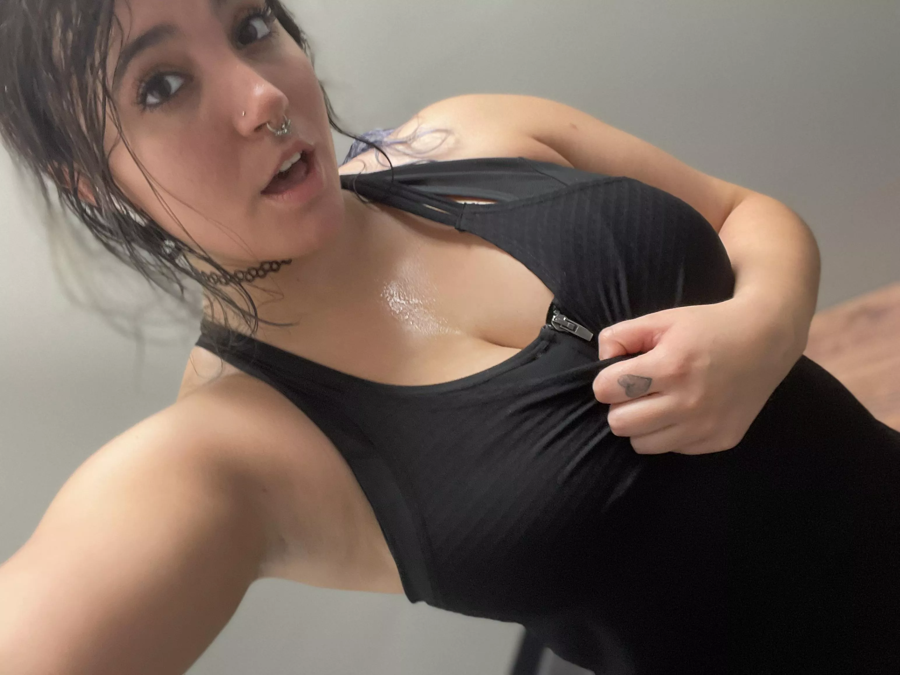 It’s hot in here 😘 It’s hot in here 😘