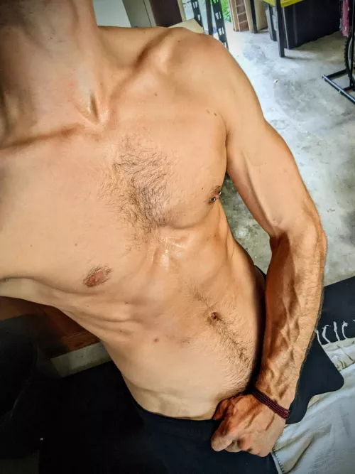 I've always been told I have attractive thick and veiny forearms...among other things 🤭