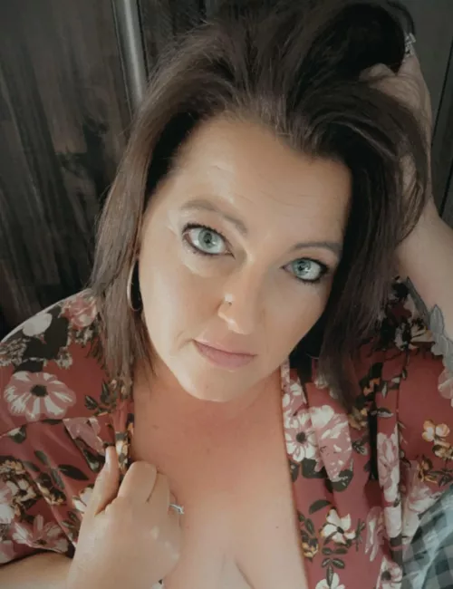 My Wife’s eyes… fuck.. how can you not get lost in them while these hands massage all over