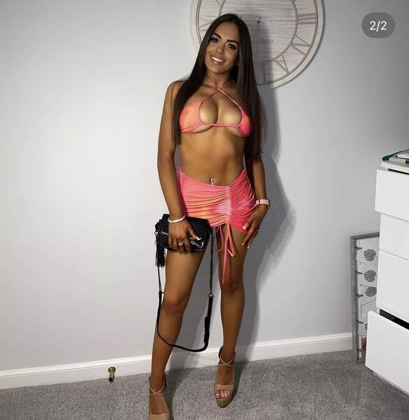 sorry olivia but i don’t think this top is going hold