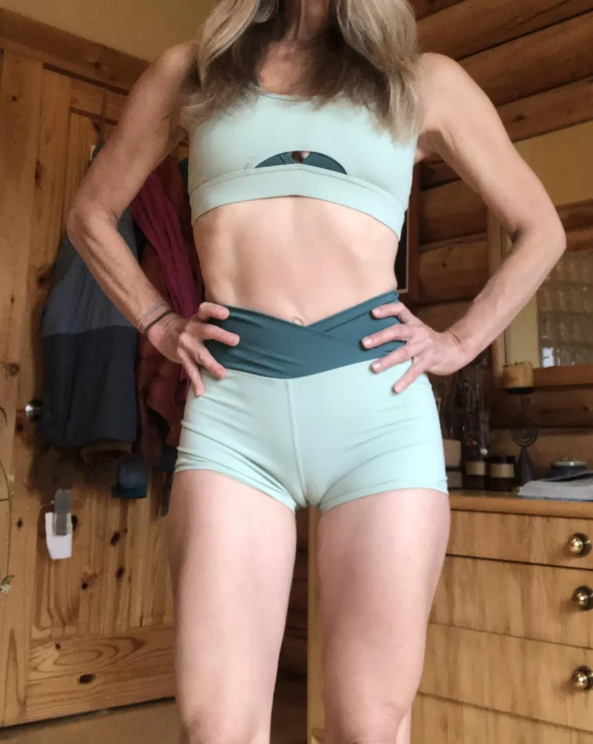 Uh oh. I may have ordered the wrong size workout set. (F)
