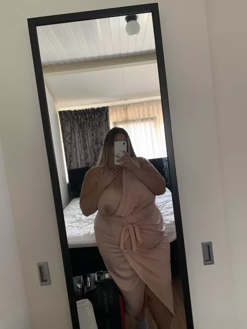 Want to see me get juicy? Head over to my Labor Day sale today only! Limited spots link below