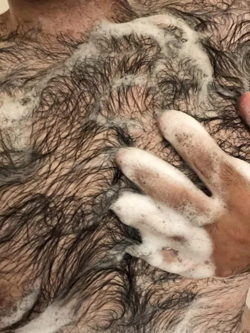 Washing my fur and trying to cool off with this hot weather 🥵