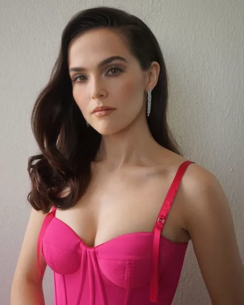 Zoey Deutch