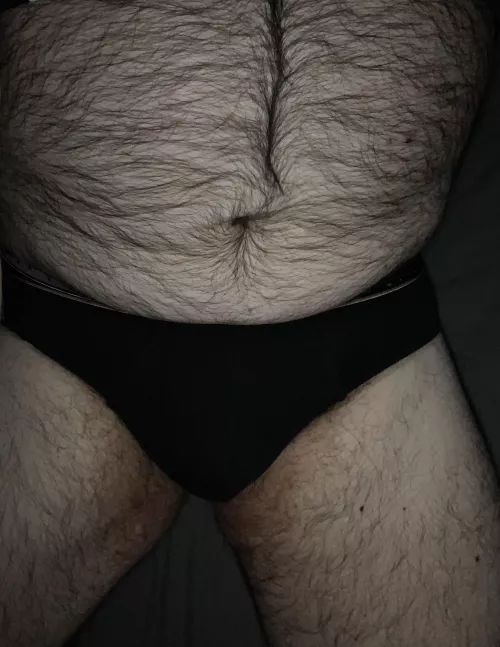 50 UK looking for other bears who love briefs 😊